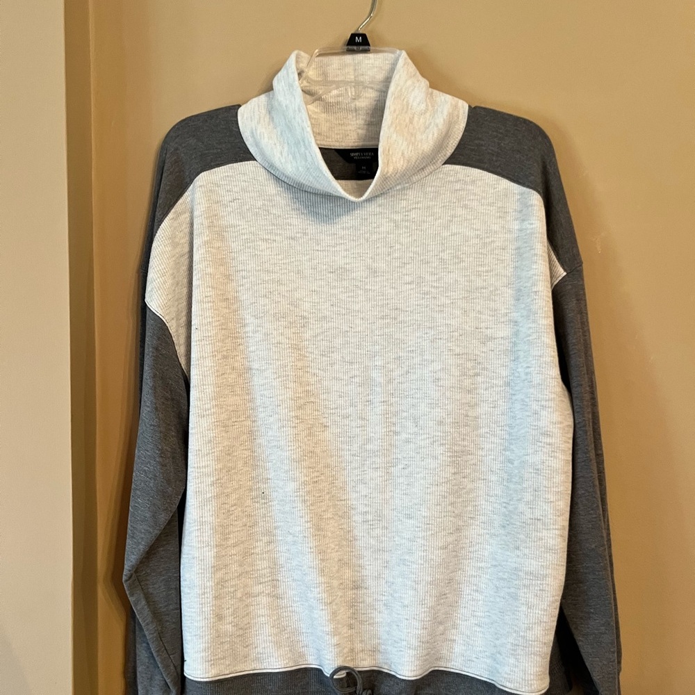 Vera Wang sweater